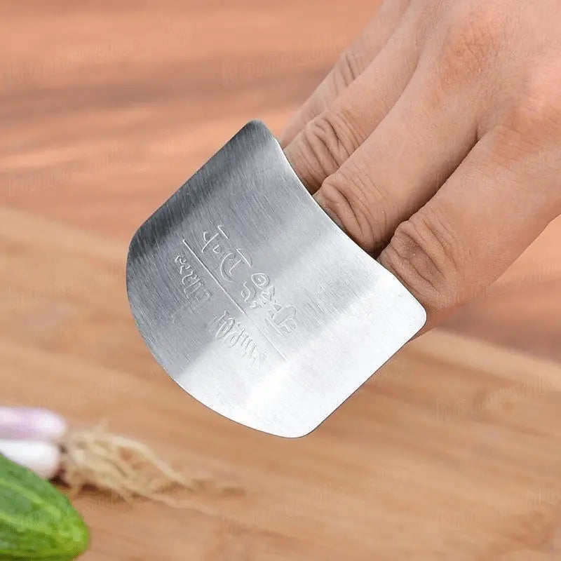 1pc Metal Vegetable Slicing Finger Guard, Manual Single-Fingered Gauntlet