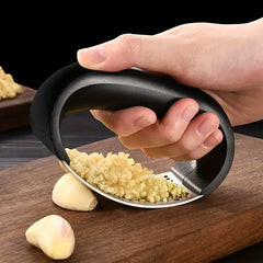 Stainless Steel Garlic Press - Easy-to-Use Manual Mincer, Crusher & Peeler - Essential Kitchen Gadget for Effortless Garlic Prep